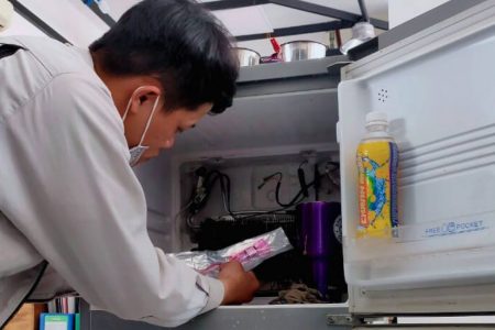 Nhân viên sửa tủ lạnh tại Lý Sơn của Huy Phong đều là những người có tay nghề cao