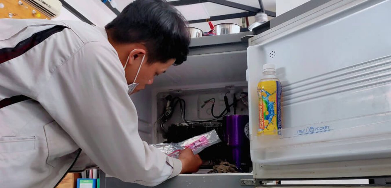 Nhân viên sửa tủ lạnh tại Lý Sơn của Huy Phong đều là những người có tay nghề cao