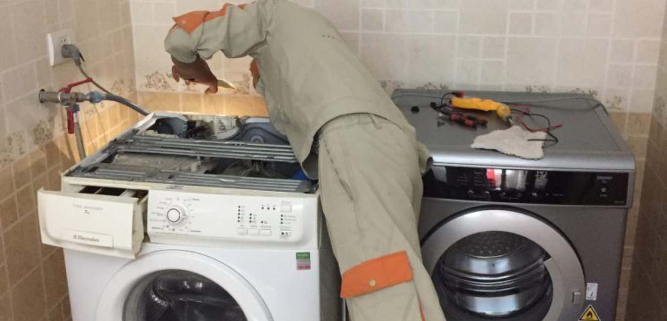 Nhân viên sửa máy giặt tại Sơn Tây sẵn sàng phục vụ 24/7
